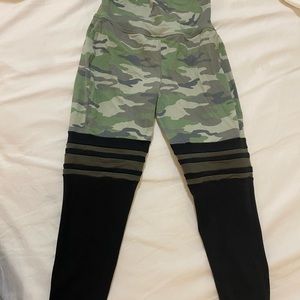 BombShell Leggings